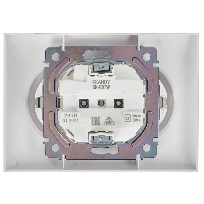 SKANDY Розетка 2-местная с заземлением с защитными шторками 16А в сборе SK-R07W арктический белый IEK