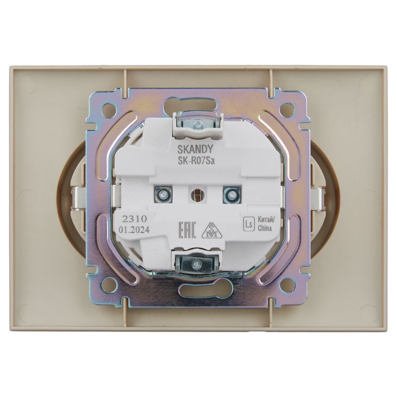 SKANDY Розетка 2-местная с заземлением с защитными шторками 16А в сборе SK-R07Sa песочный IEK