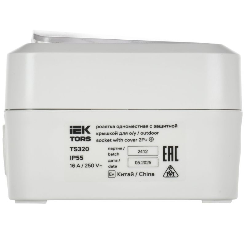 TORS Розетка 1-местная заземляющим контактом и крышкой 16А IP55 TS320 белый IEK