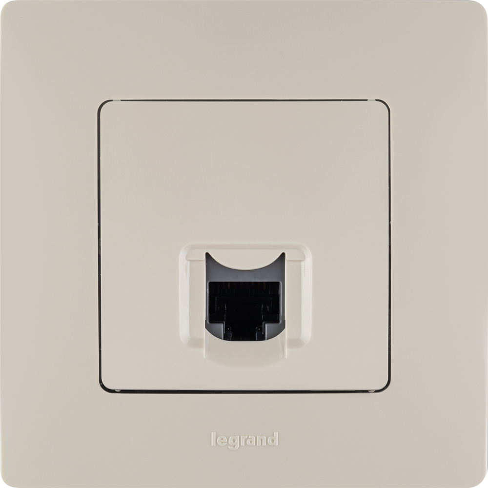 ETIKA Розетка компьютерная RJ45 категория 5Е UTP слоновая кость