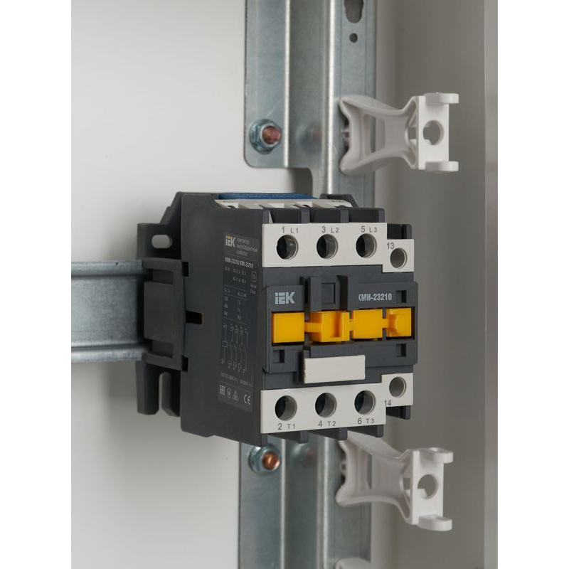 Контактор КМИ-23210 32А 230В/АС3 1NO IEK