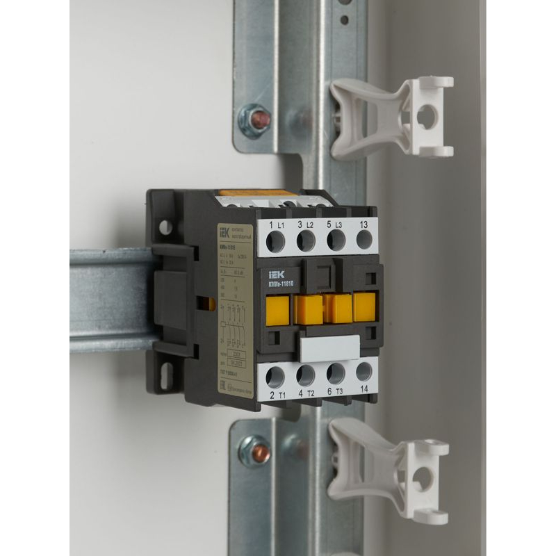 Контактор КМИе-11810 18А 230В/АС3 1NO GENERICA