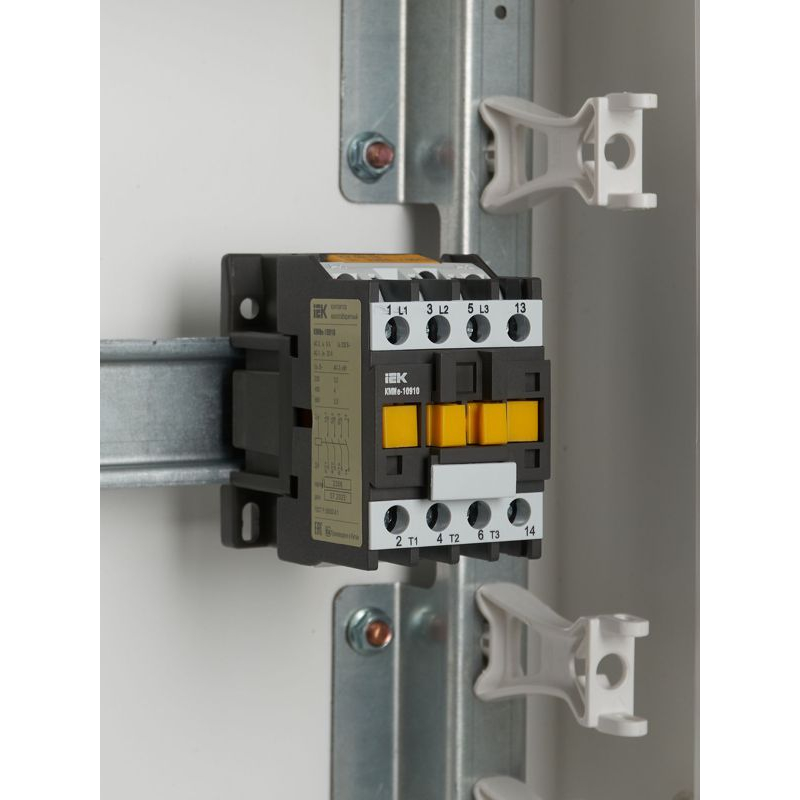Контактор КМИе-10910 9А 230В/АС3 1NO GENERICA