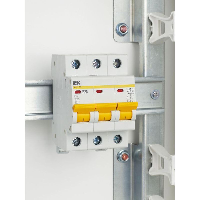 KARAT Автоматический выключатель ВА47-29 3P B 25А 4,5кА IEK
