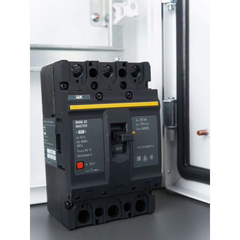 Выключатель автоматический ВА88-32 3Р 63А 25кА MASTER IEK