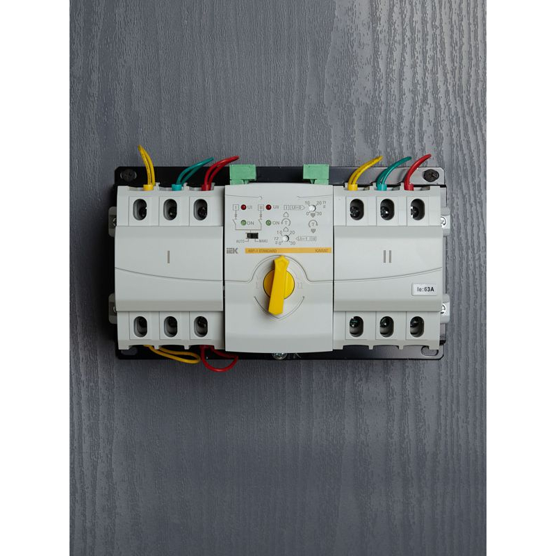 Устройство автоматического ввода резерва модульное АВР-1 STANDARD 63А KARAT IEK