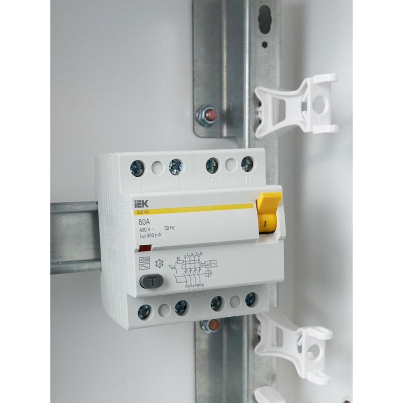 Выключатель дифференциальный (УЗО) ВД1-63 4Р 80А 300мА IEK