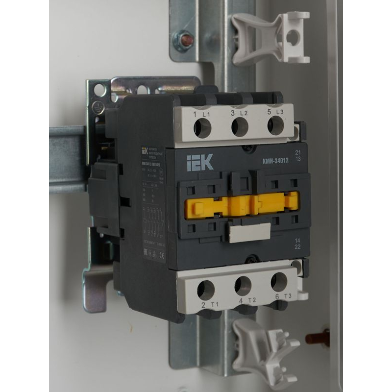 Контактор КМИ-34012 40А 230В/АС3 1NO;1NC IEK