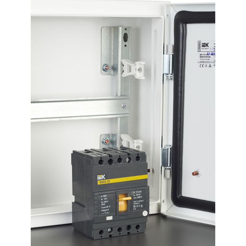 Выключатель автоматический ВА88-33 3Р 160А 35кА IEK