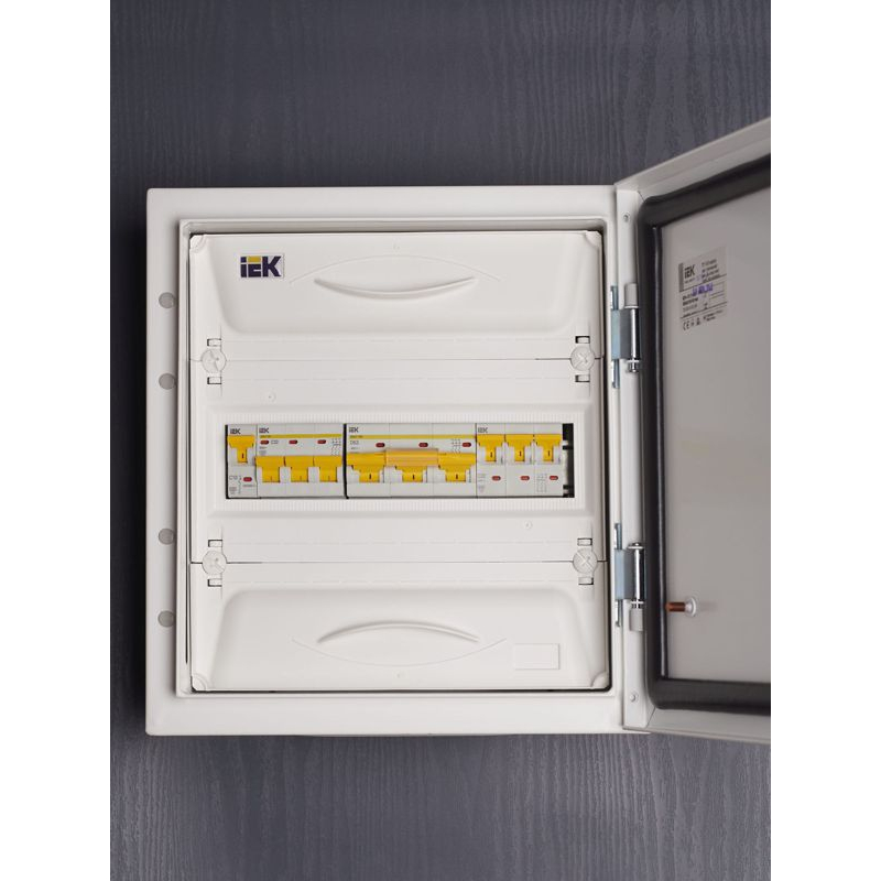 KARAT Автоматический выключатель ВА47-100 3P D 63А 10кА IEK