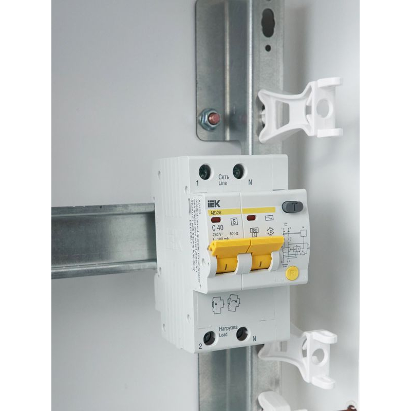 KARAT Дифференциальный автомат АД12S 2P 40А 100мА тип AC IEK