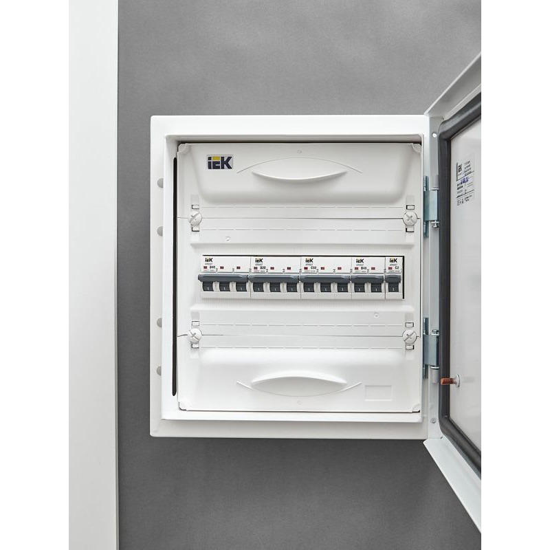 ARMAT Автоматический выключатель M06N 3P D 20А IEK