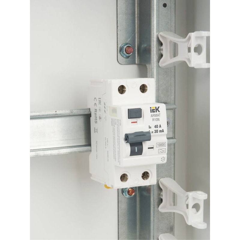ARMAT Выключатель дифференциального тока R10N 2P 40А 30мА тип A IEK