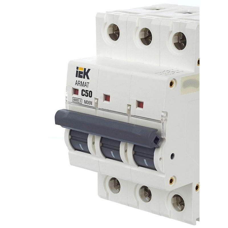 ARMAT Автоматический выключатель M06N 3P C 50А IEK