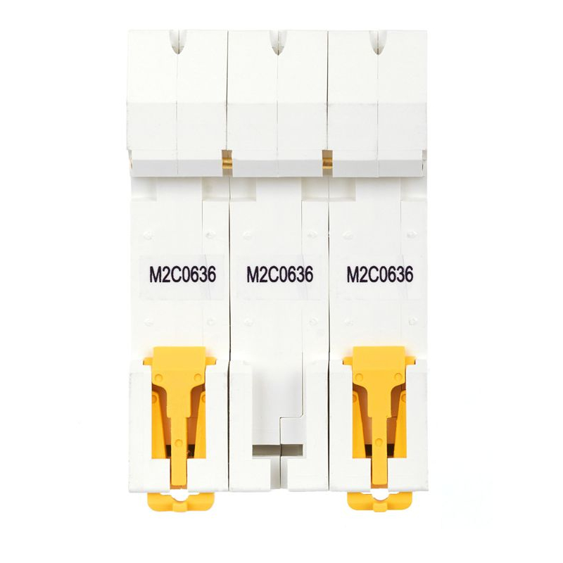 ARMAT Автоматический выключатель M06N 3P C 6А IEK