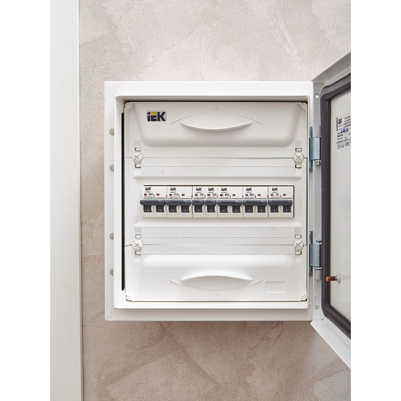 ARMAT Автоматический выключатель M06N 1P C 50А IEK