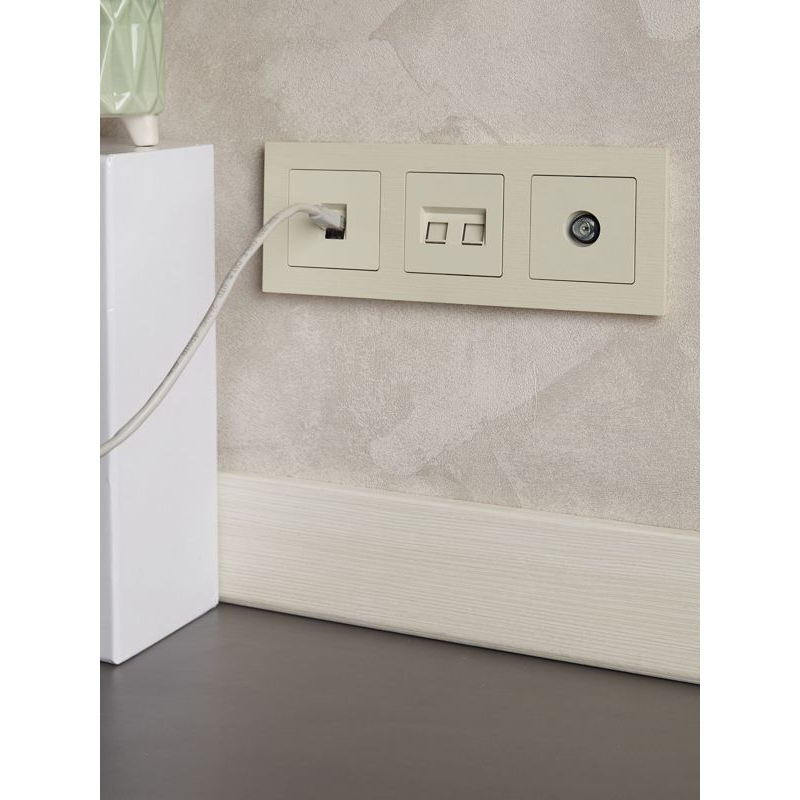 BRITE Розетка TV проходная РТВ10-0-БрКр бежевый IEK