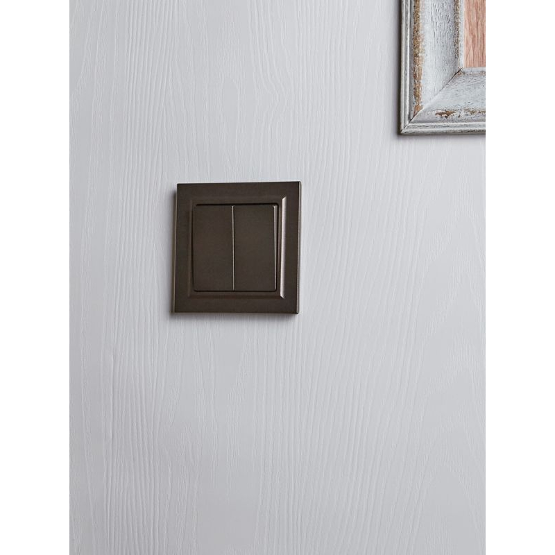 BRITE Выключатель 2-клавишный проходной 10А ВС10-2-6-БрТБ темная бронза IEK