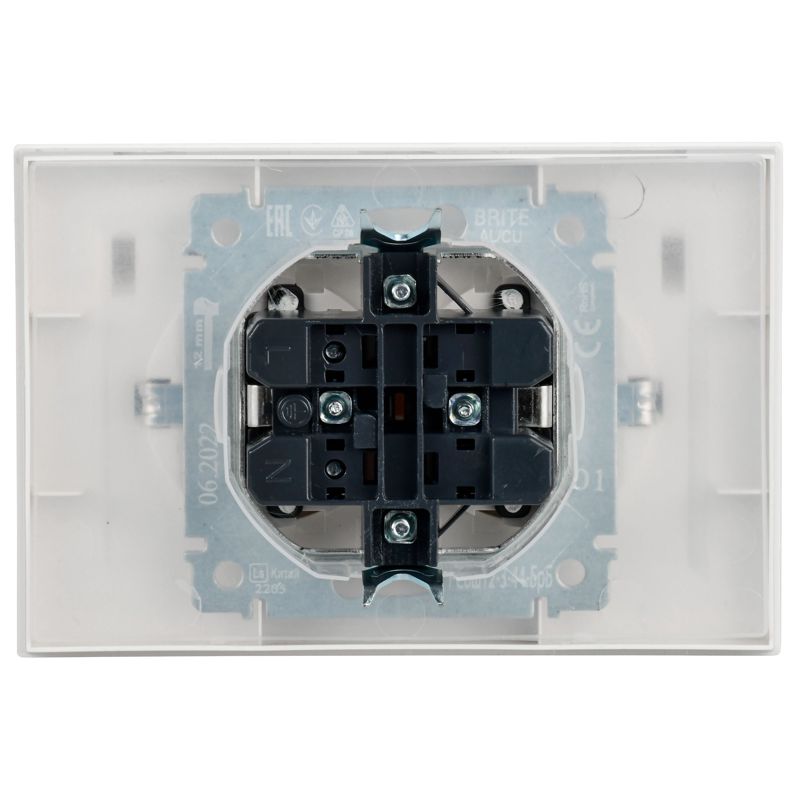 BRITE Розетка 2-местная с заземлением с защитными шторками и крышкой 16А в сборе IP44 РСбш12-3-44-БрБ белый IEK