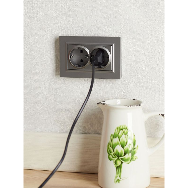 BRITE Розетка 2-местная с заземлением с защитными шторками 16А в сборе РСш12-3-БрС сталь IEK