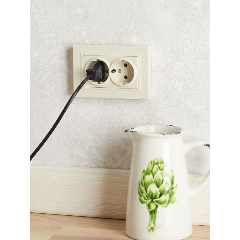 BRITE Розетка 2-местная с заземлением с защитными шторками 16А в сборе РСш12-3-БрКр бежевый IEK