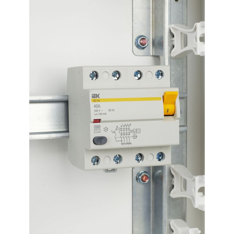 Выключатель дифференциальный (УЗО) ВД1-63 4Р 40А 100мА IEK