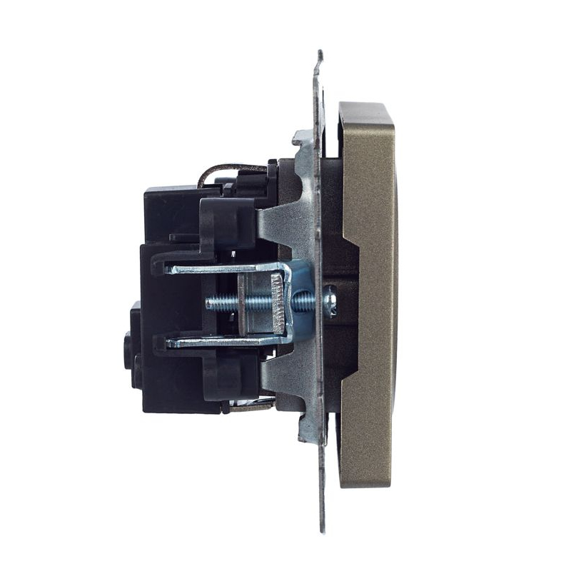 BRITE Розетка 1-местная с заземлением с защитными шторками 16А РС14-1-0-БрШ шампань IEK