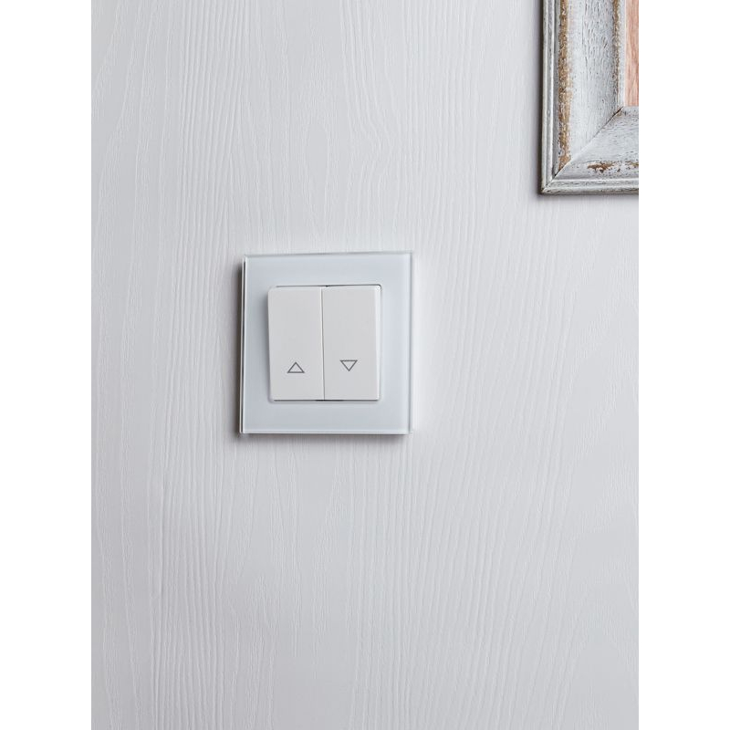 BRITE Выключатель жалюзи 10А ВС10-1-5-БрБ белый IEK