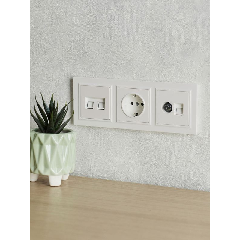 BRITE Рамка 3-местная РУ-3-БрЖ жемчуг IEK