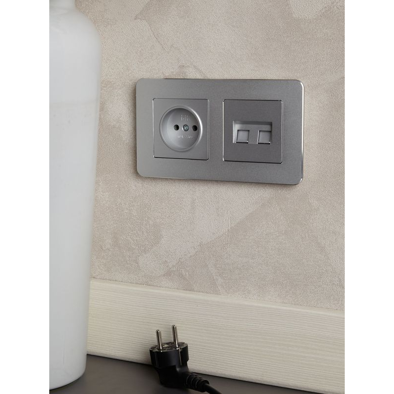 BRITE Розетка 1-местная без заземления без защитных шторок 10А РС10-1-0-БрА алюминий IEK