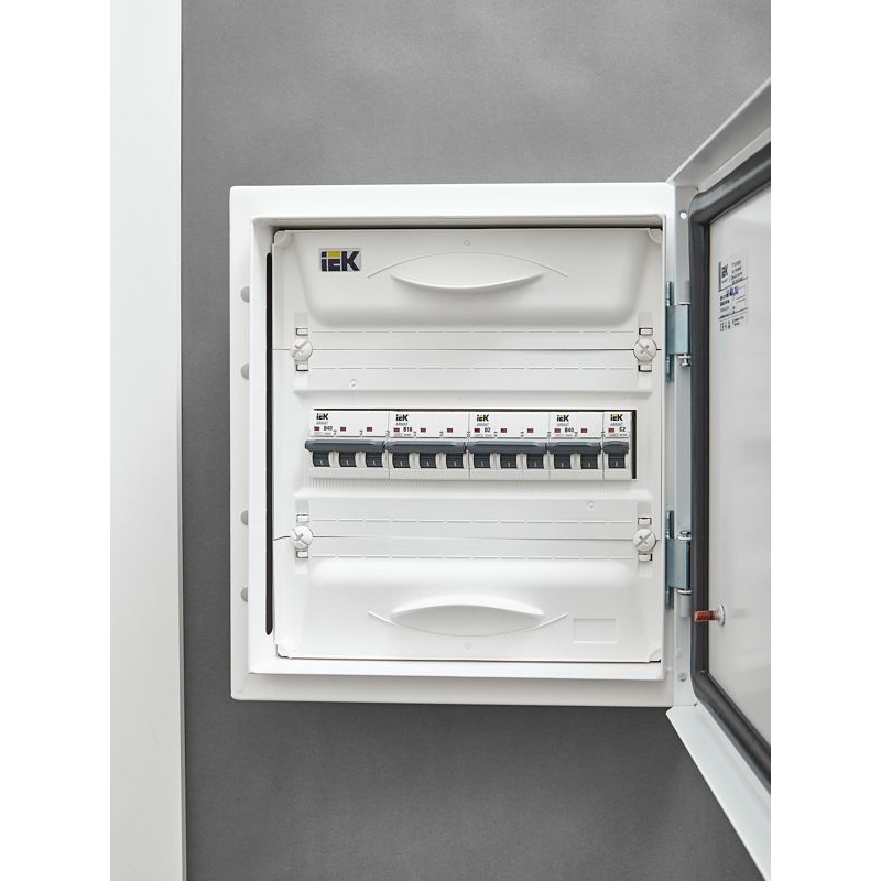 ARMAT Автоматический выключатель M06N 3P D 2А IEK