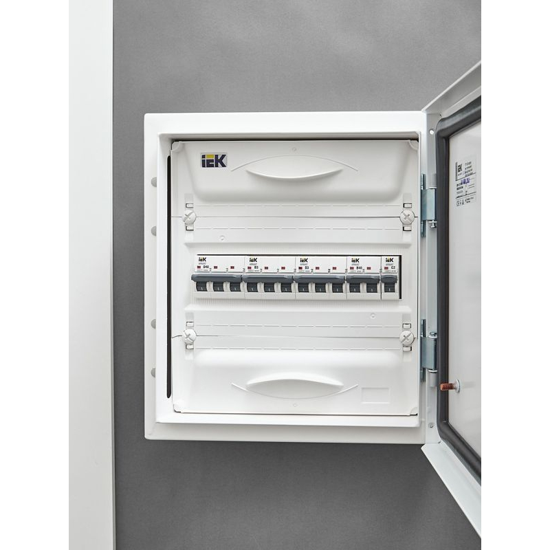 ARMAT Автоматический выключатель M06N 3P B 3А IEK