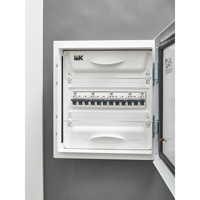 ARMAT Автоматический выключатель M06N 3P D 40А IEK