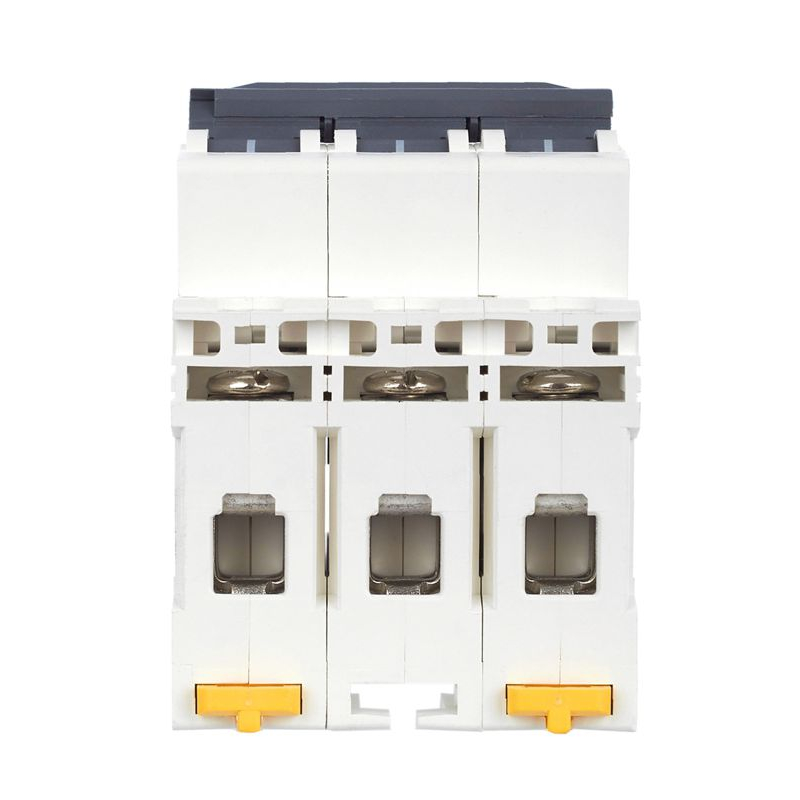 ARMAT Автоматический выключатель M10N 3P D 3А IEK