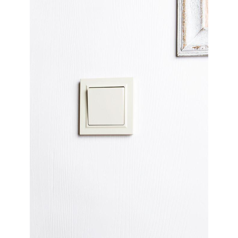 BRITE Выключатель 1-клавишный 10А ВС10-1-0-БрКр бежевый IEK