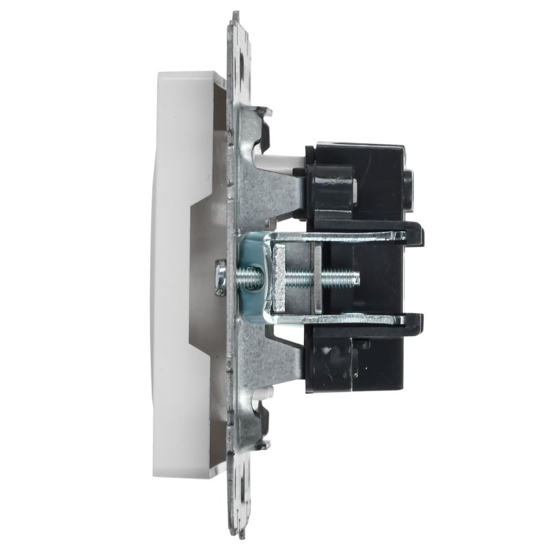 BRITE Розетка 1-местная без заземления без защитных шторок 10А РС10-1-0-БрБ белый IEK