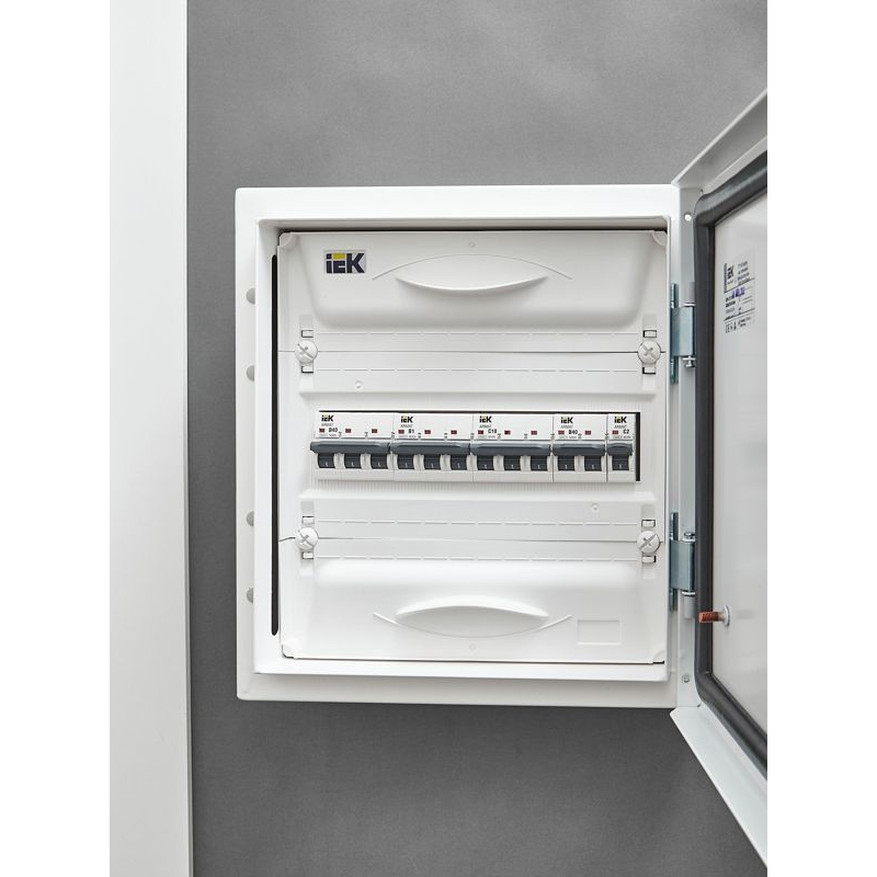 ARMAT Автоматический выключатель M10N 3P C 10А IEK