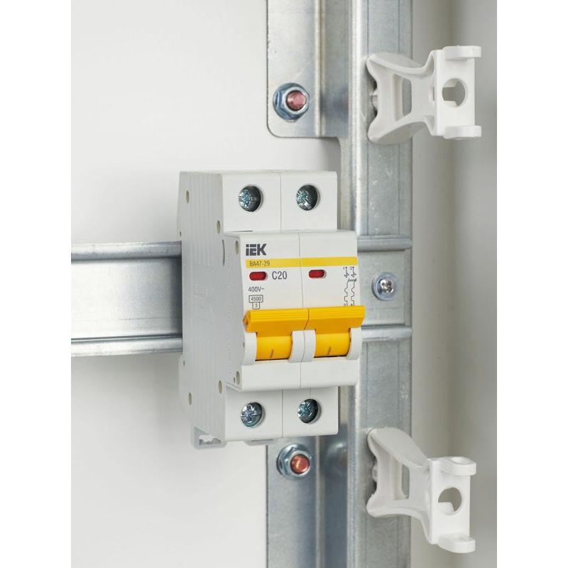 KARAT Автоматический выключатель ВА47-29 2P C 20А 4,5кА IEK