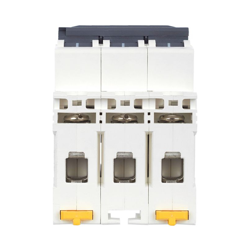 ARMAT Автоматический выключатель M10N 3P D 6А IEK