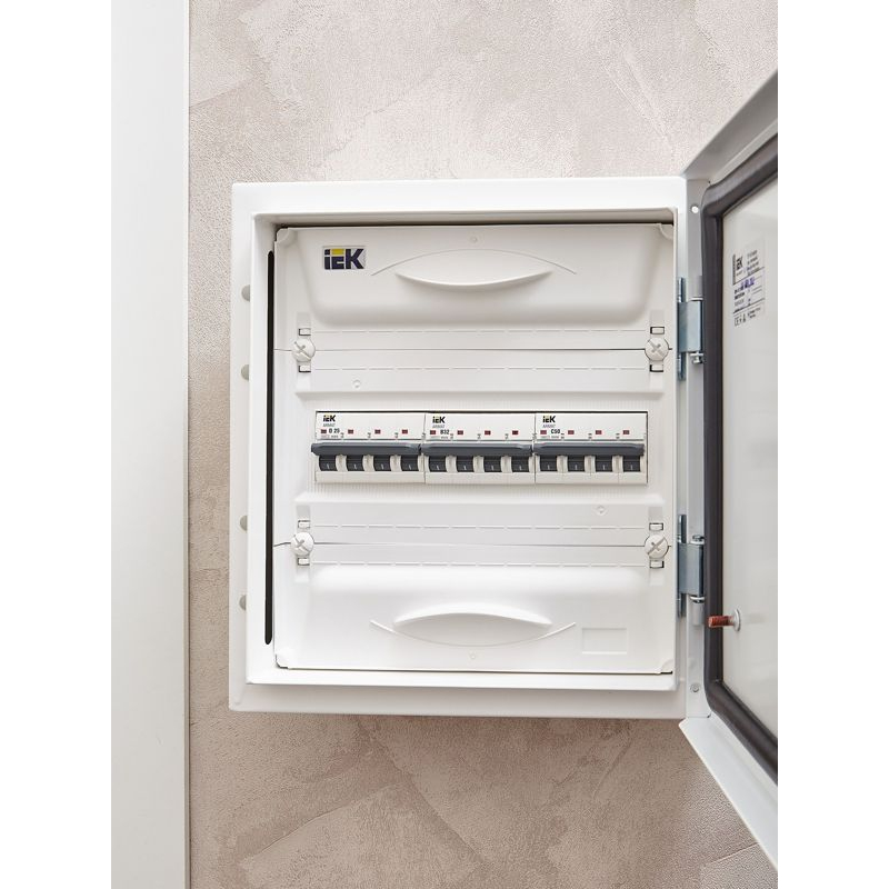 ARMAT Автоматический выключатель M06N 4P B 32А  IEK