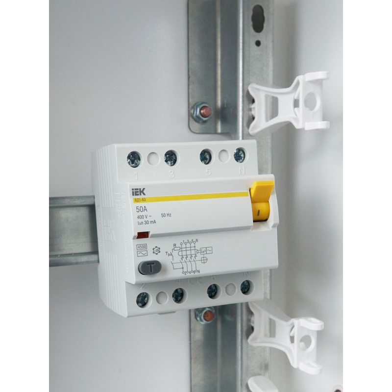 Выключатель дифференциальный (УЗО) ВД1-63 4Р 50А 30мА IEK