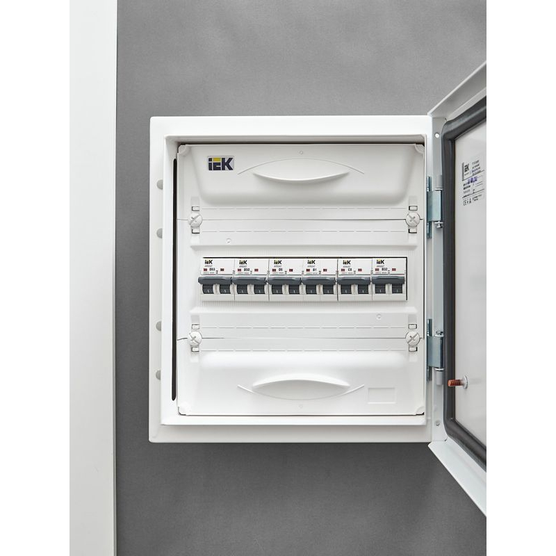 ARMAT Автоматический выключатель M06N 2P D 6А IEK