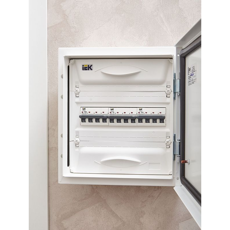 ARMAT Автоматический выключатель M06N 4P C 2А IEK