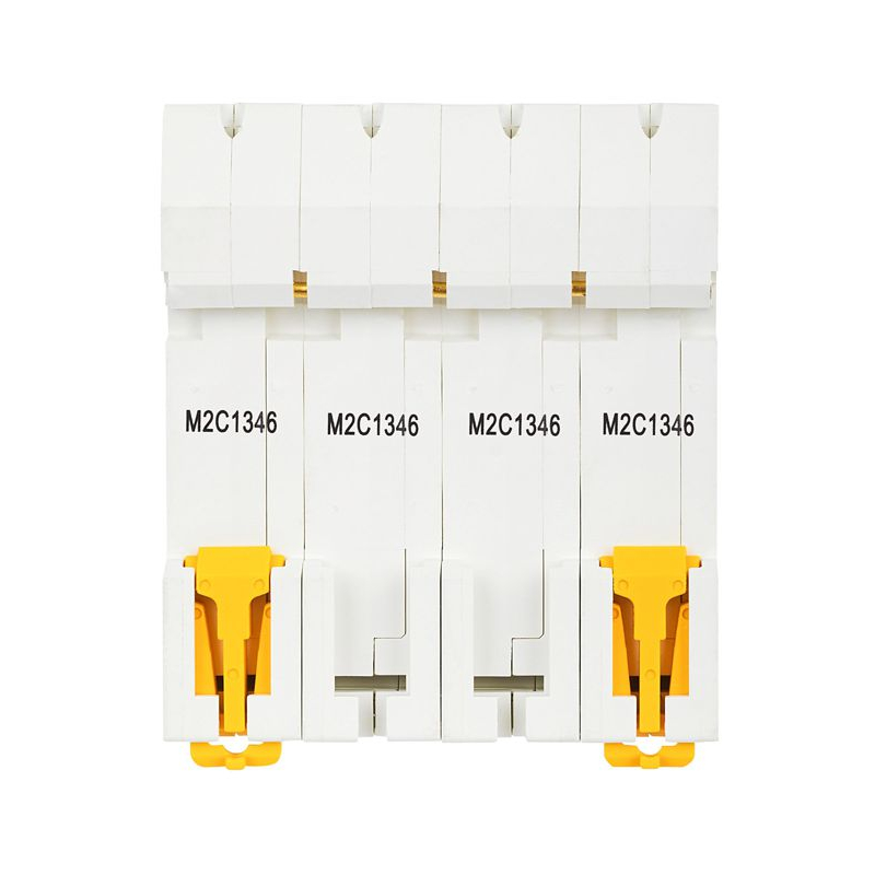 ARMAT Автоматический выключатель M06N 4P C 13А IEK