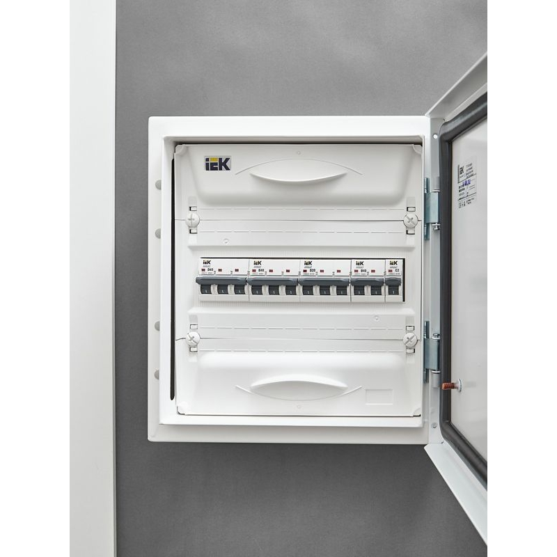 ARMAT Автоматический выключатель M06N 3P B 40А IEK