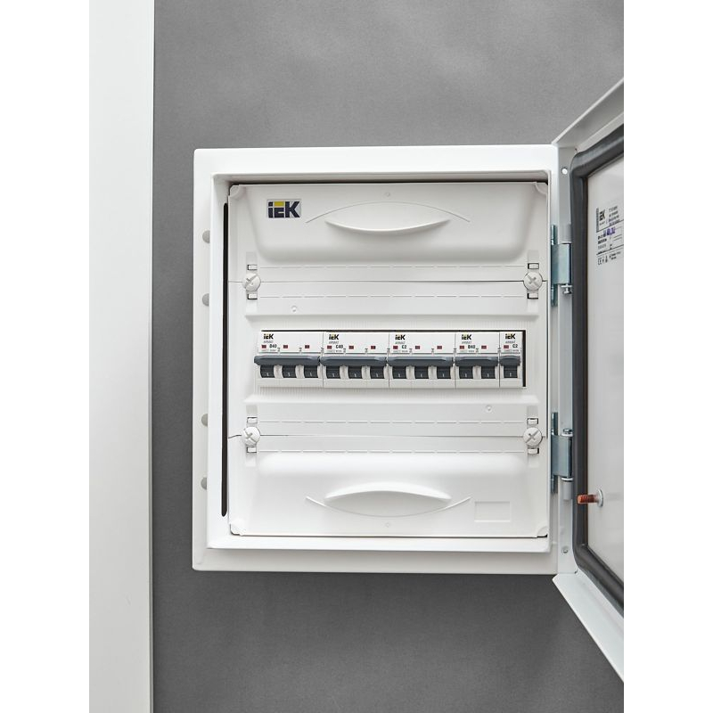 ARMAT Автоматический выключатель M10N 3P C 40А IEK