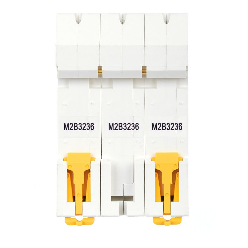 ARMAT Автоматический выключатель M06N 3P B 32А IEK