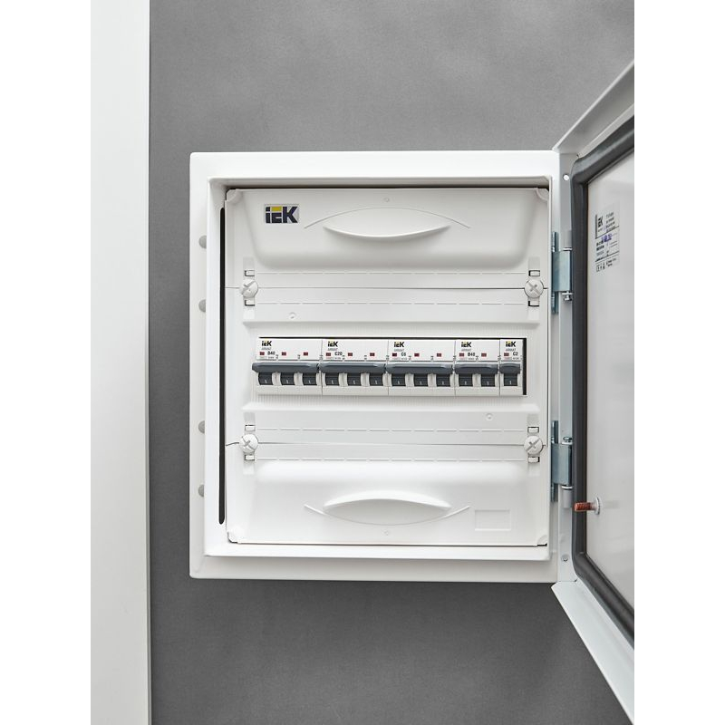 ARMAT Автоматический выключатель M10N 3P C 20А IEK