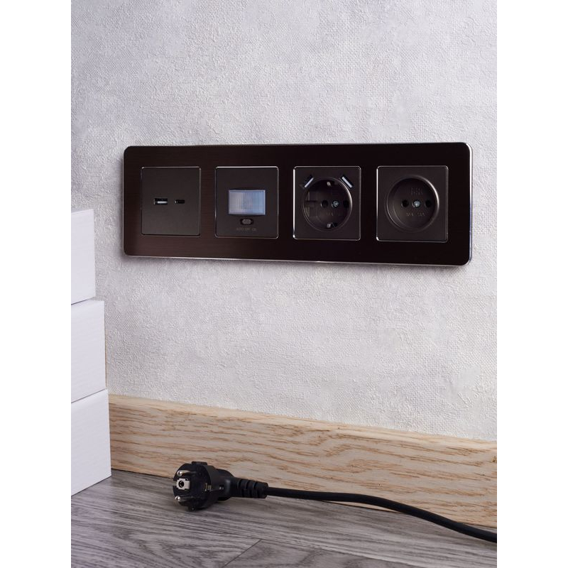 BRITE Розетка USB A+C 18Вт РЮ11-1-БрТБ темная бронза IEK