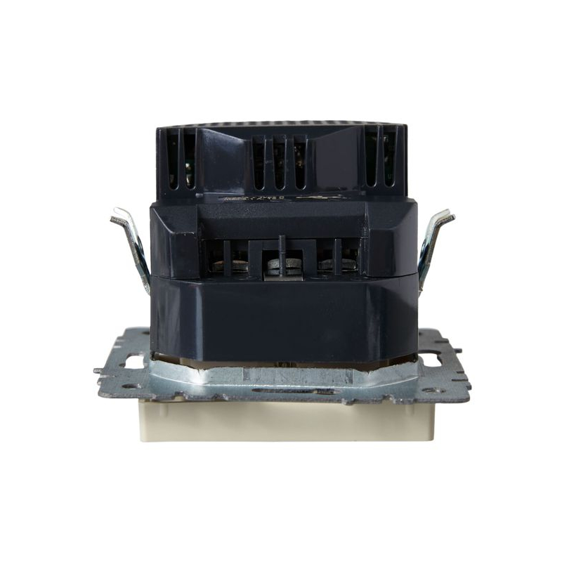 BRITE Розетка 1-местная с заземлением с защитными шторками 16А с USB A+C 18Вт РЮш11-1-БрКр бежевый IEK